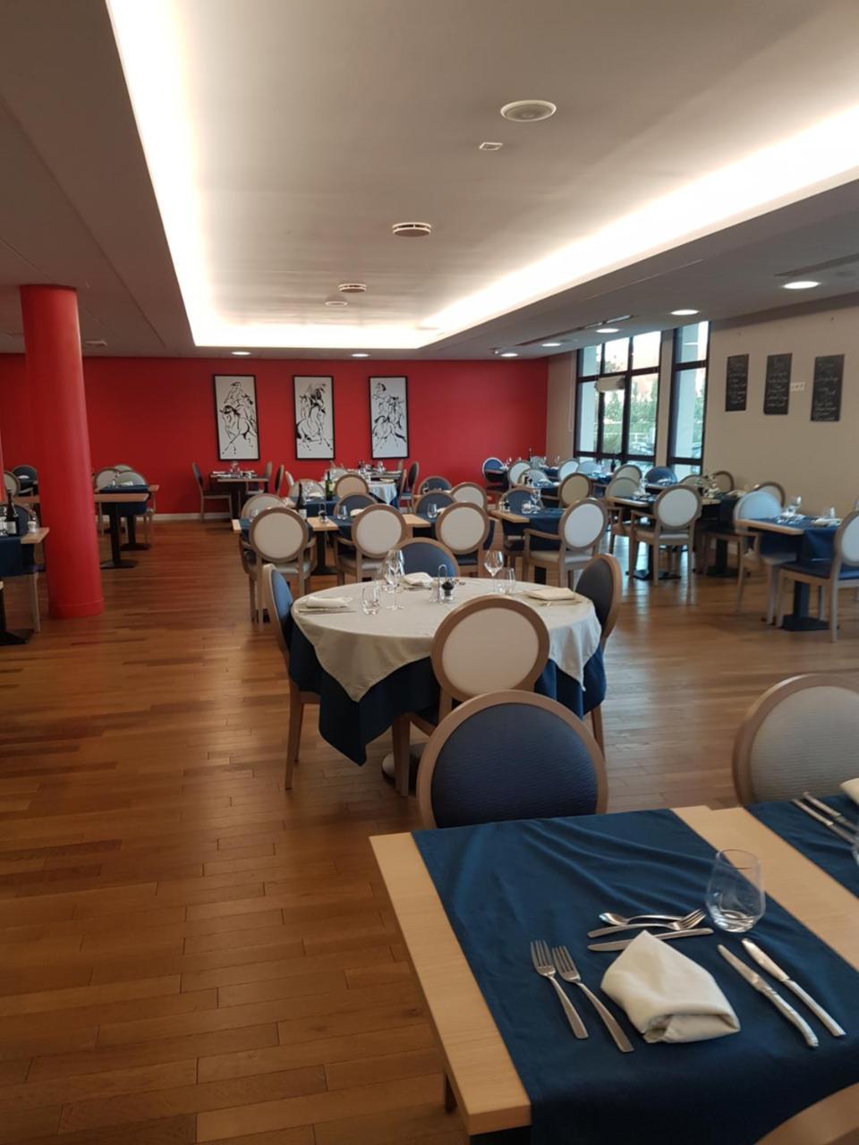 Domitys Le Carrousel Aparthotel Cabourg Eksteriør bilde
